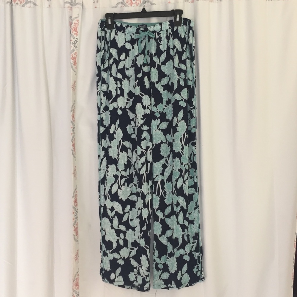 3/$25 Splendid XL Blue Floral Pants
